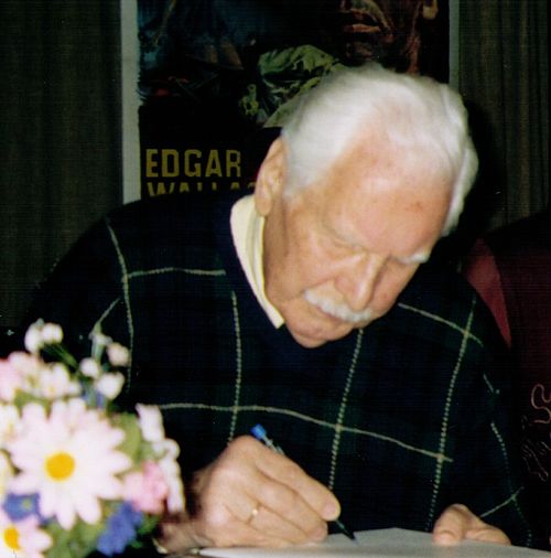 File:Friedrich Schoenfelder.jpg