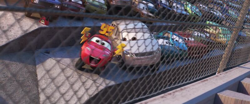 File:Mere-maddy-mcgear-personnage-cars-3-01.jpg